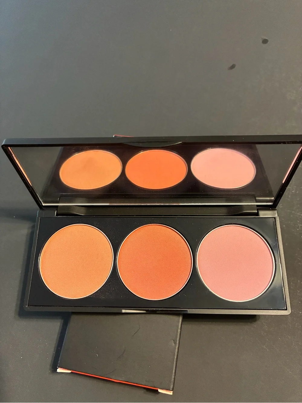 Three-Shade Blush Palette — Peach, Coral & Soft Pink
